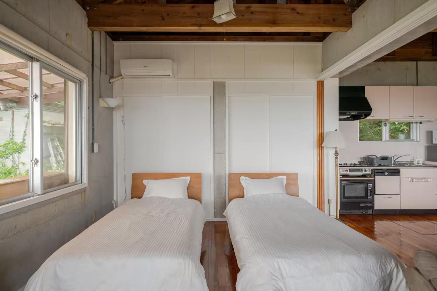 Panorama Ocean View Cottage Motobu Exterior foto
